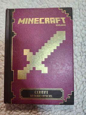 Minecraft Combat Le Guide Officiel French Hardcover 2014 Mojang Official
